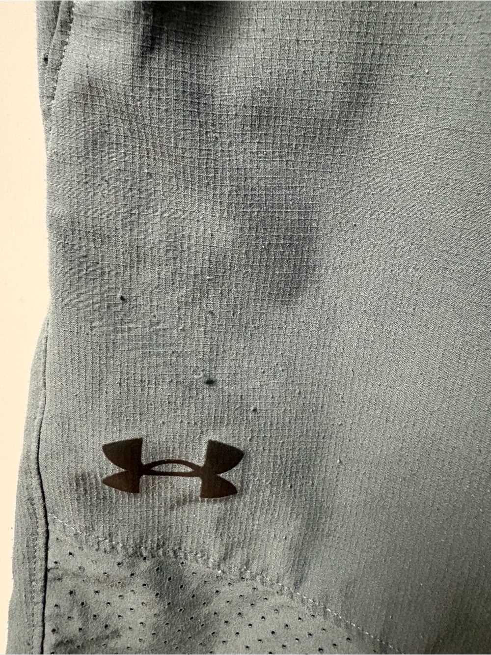 Under Armour Men's Athletic Shorts in Slate Gray Size medium